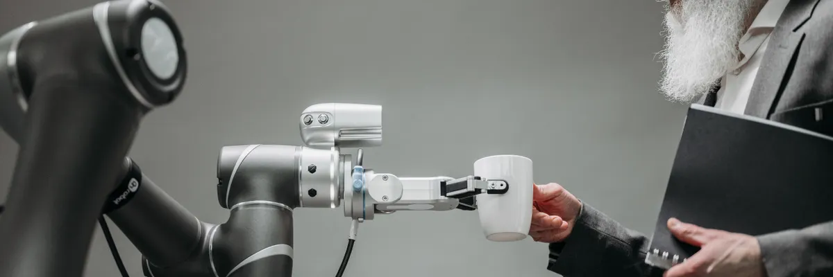 How remembering failure made robots learn 8x faster — Inblix summary