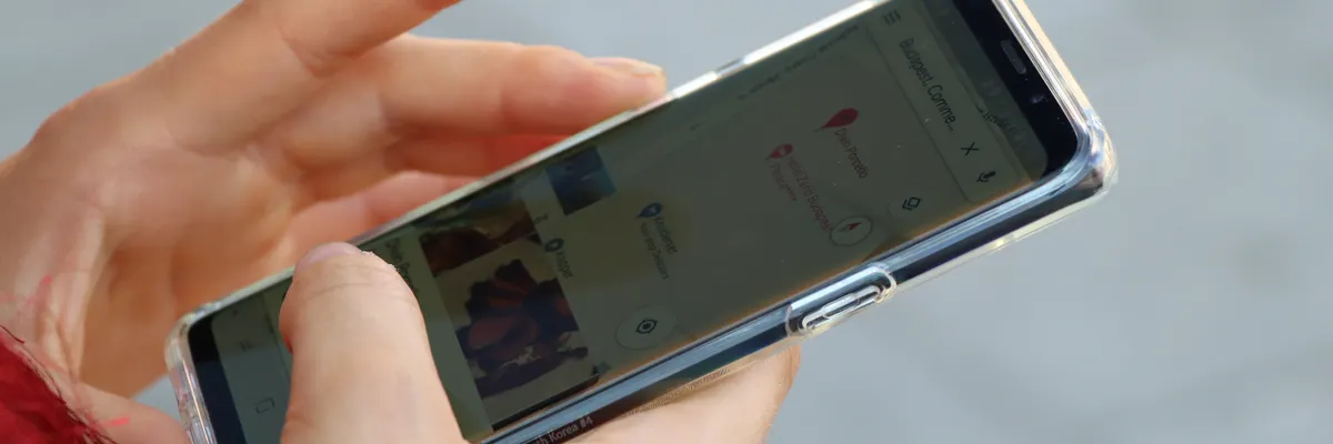 Wrinkles App Uses AI and 1.3M Data Points to Whisper Local History, No Phone Staring Required — Inblix summary